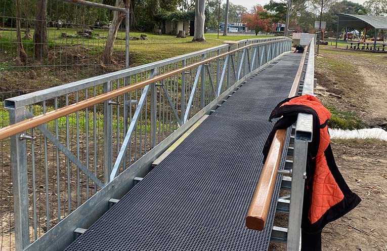 New Billabong Park footbridge nears completion