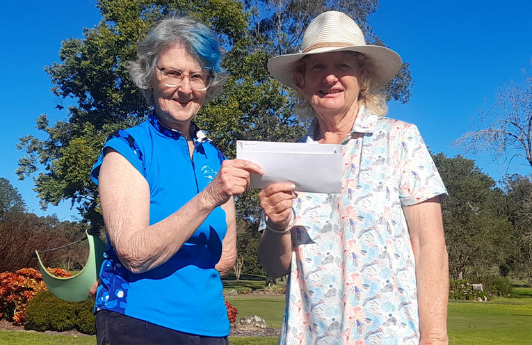 Anne Wand wins Women’s Golf