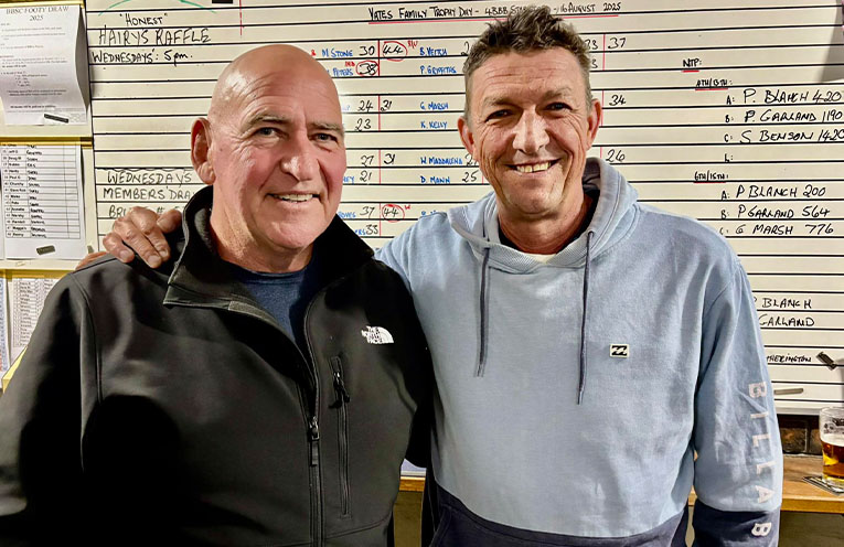 Saunders, Groves in close four ball golf win