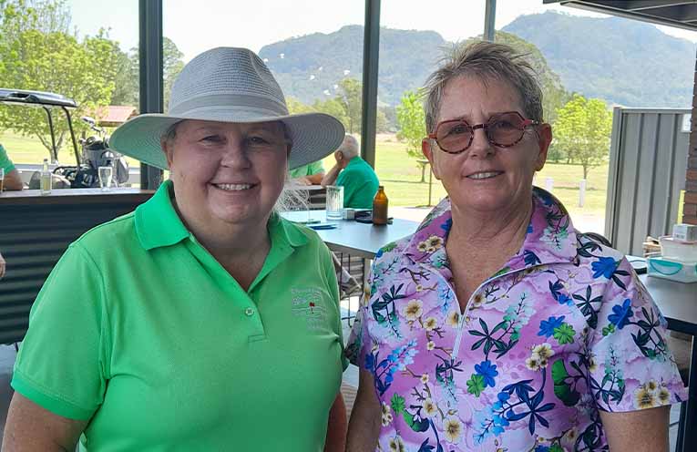 Robertson storms home for vets golf win
