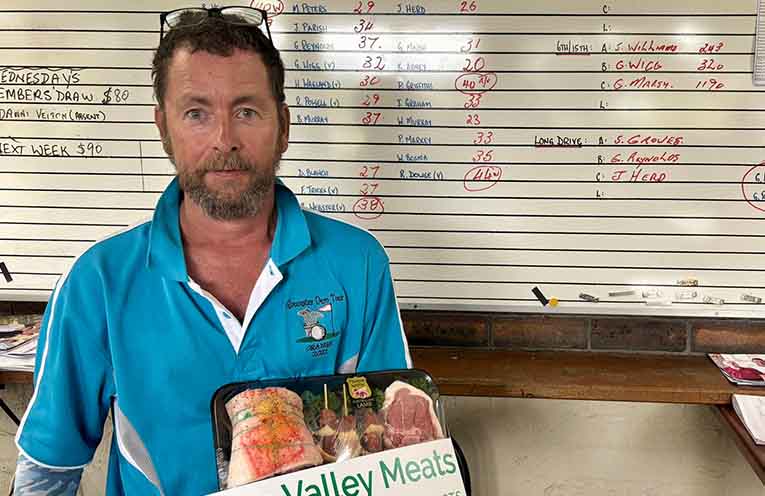 Veitch wins Saturday golf