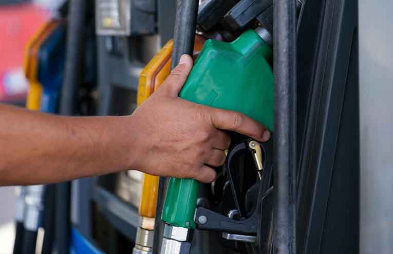 Fuel price crisis: some local sellers caught in the middle