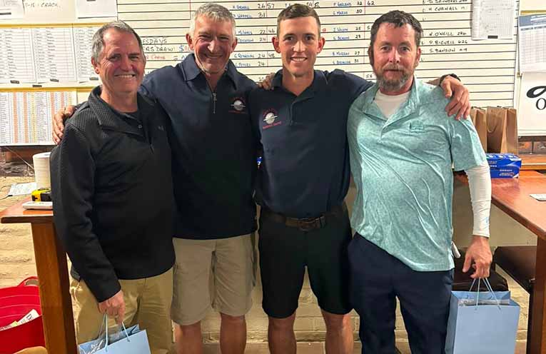 Robbins, Veitch in Four Ball Golf Win